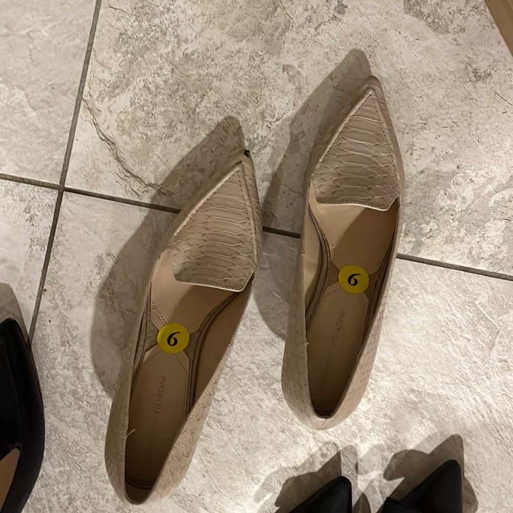Ladies beige print kitten heel shoes